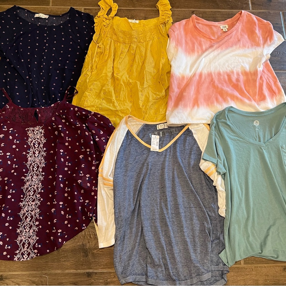 Women’s size M shirt lot. 1 is NWT!!